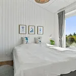 Casa de Férias Fabine - 75m From The Sea By Interhome