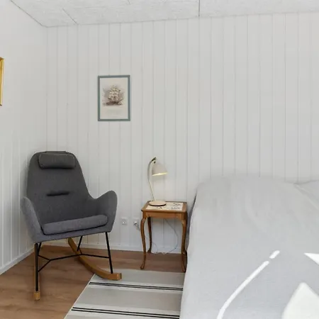 Casa de Férias Fabine - 75m From The Sea By Interhome