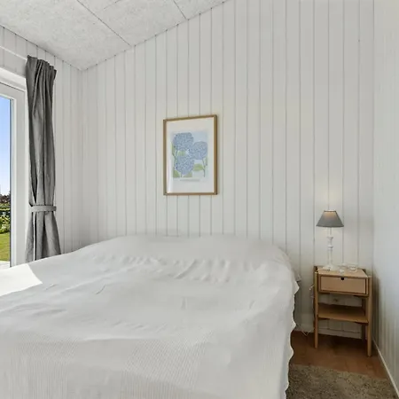 Fabine - 75m From The Sea By Interhome *